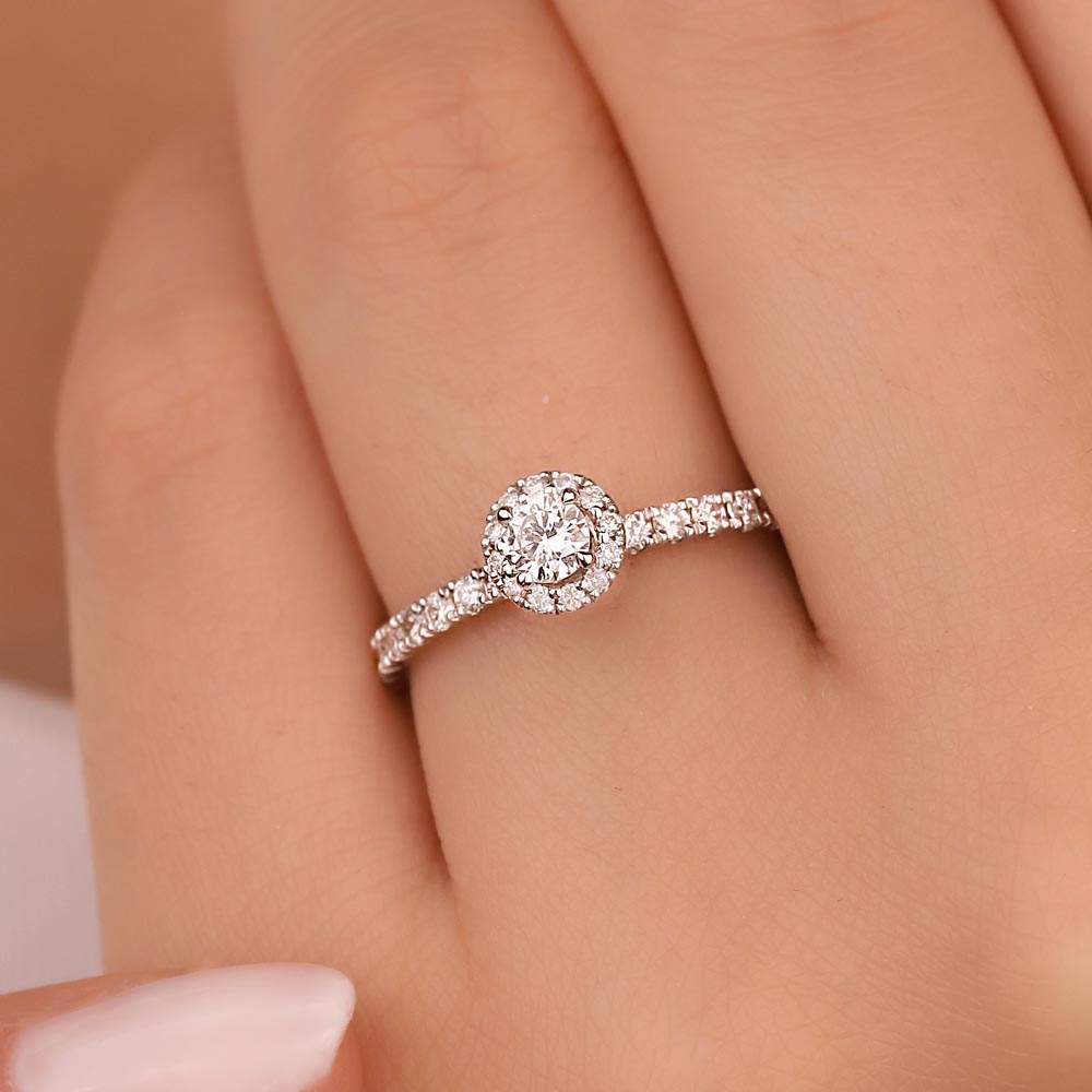 0.50 Karat Pırlanta Halo Tektaş Yüzük