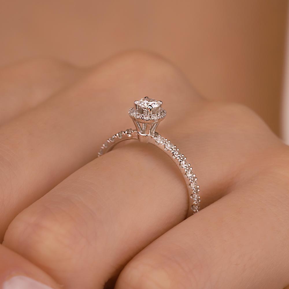 0.50 Karat Pırlanta Halo Tektaş Yüzük