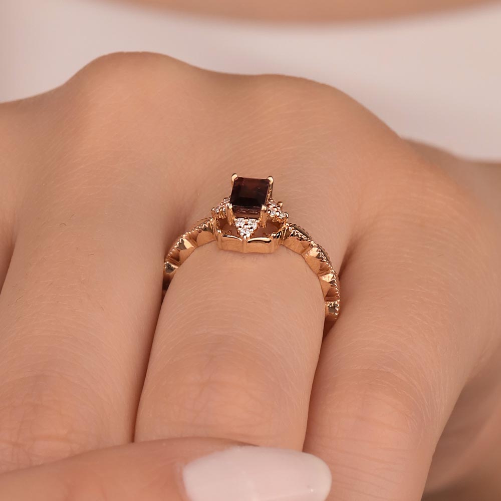 0,78 Karat Pırlanta Vintage Rhodolite Yüzük