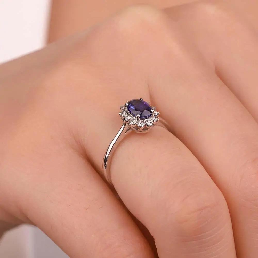 0,66 Karat Pırlanta Oval Royale Safir Yüzük