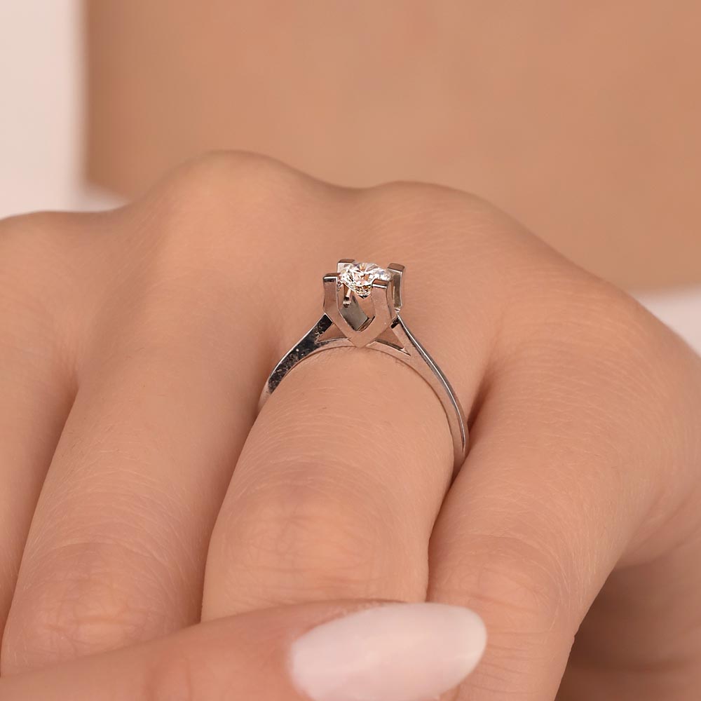 Tektaş Yüzükler 0.40 Karat Pırlanta Tektaş Yüzük