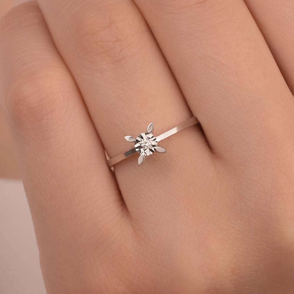 Tektaş Yüzükler 0,03 Karat Pırlanta Kalem İşlemeli Serene Tektaş Yüzük