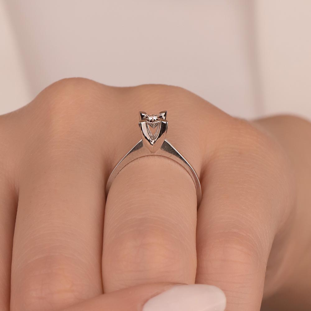 Tektaş Yüzükler 0,03 Karat Pırlanta Kalem İşlemeli Serene Tektaş Yüzük