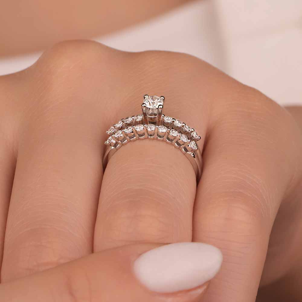 Özel Tasarım Yüzükler 0,63 Karat Pırlanta Yarımturlu Tektaş Yüzük