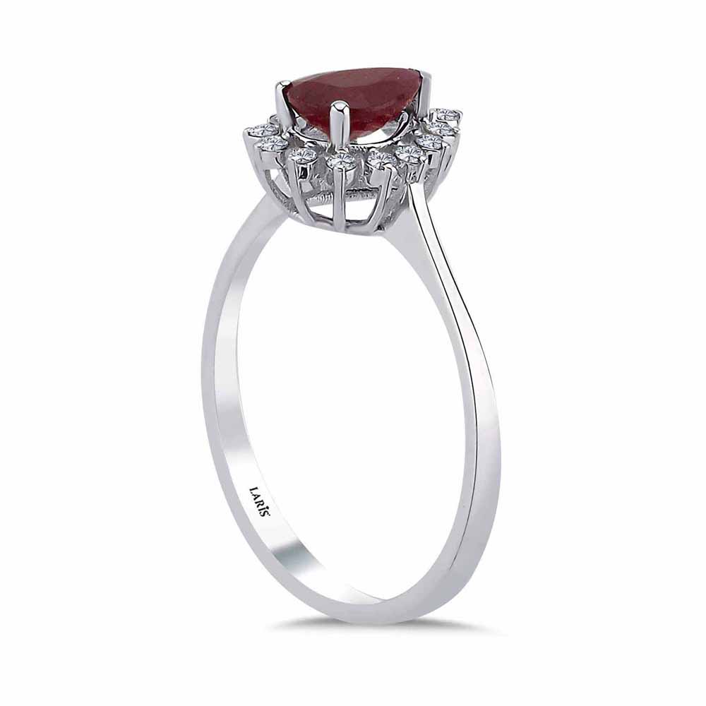 Yakut Yüzükler 0,91 Karat Pırlanta Damla Kesim Stern Yakut Yüzük