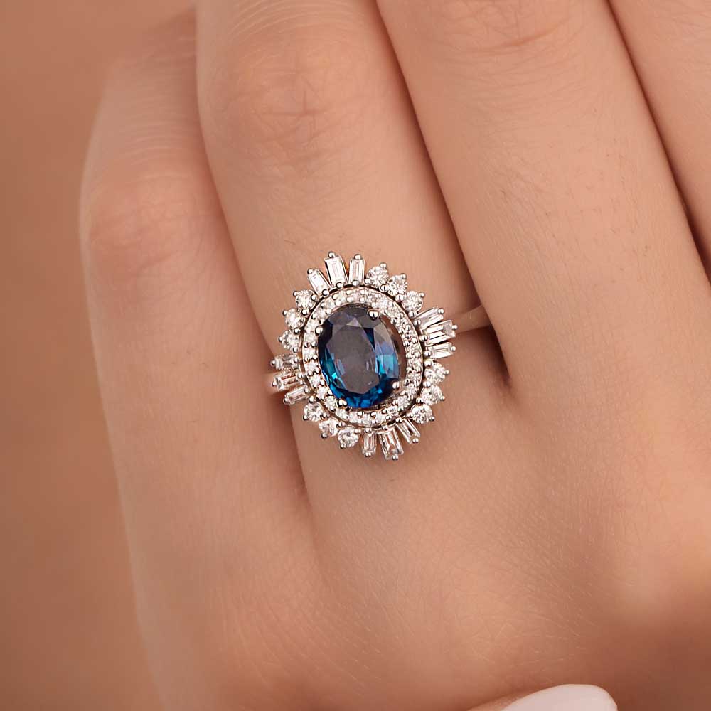 2,10 Karat Pırlanta Oval Royale Safir Yüzük