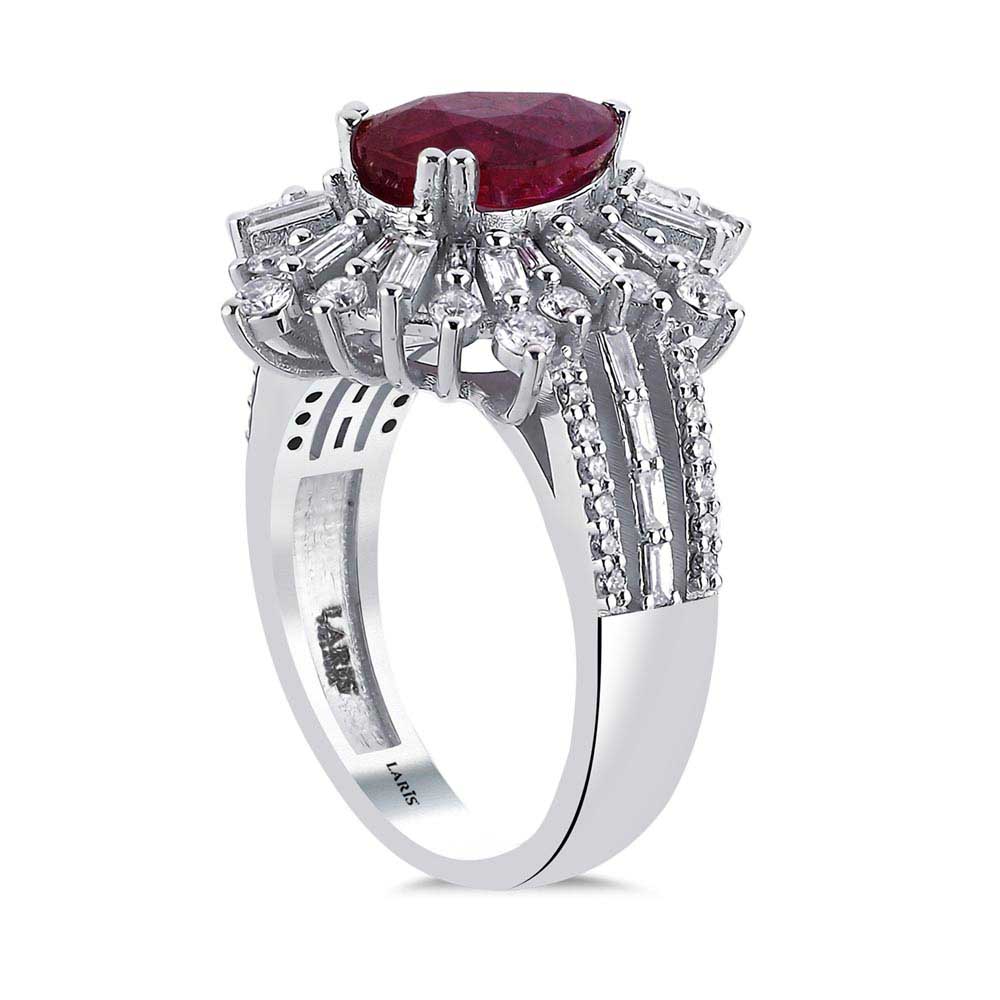 Yakut Yüzükler 4,35 Karat Pırlanta Taşlı Yakut Stern Tasarım Yüzük